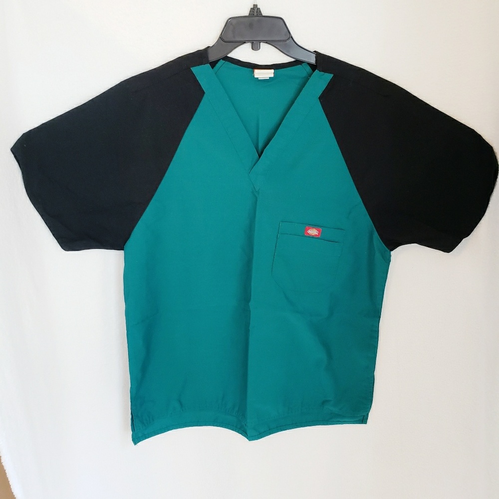 Bundle of 3 Dickies mens scrub tops size small